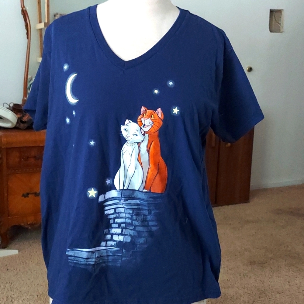 Disney Aristocats Dutchess & O'Malley in Moonlight V-neck T-shirt Size XXL